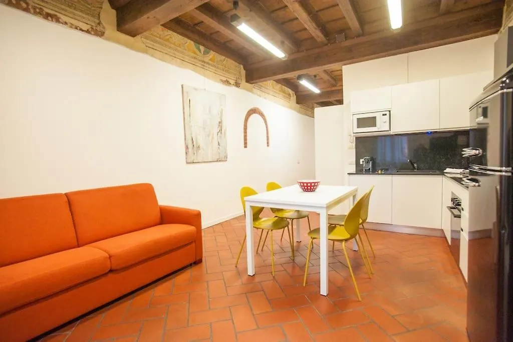Italianflat - Veronetta Flat 0*, Verona